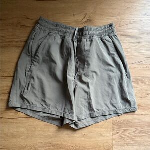 lululemon athletica Men's Tan Athletic Shorts 7” inseam liner less
